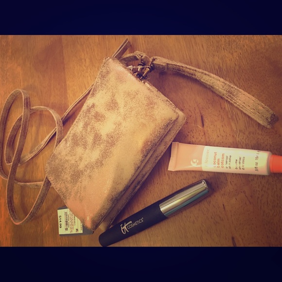 UNIVERSAL THREAD Metallic 🖤GOLD Wallet Purse NWT - Picture 3 of 8